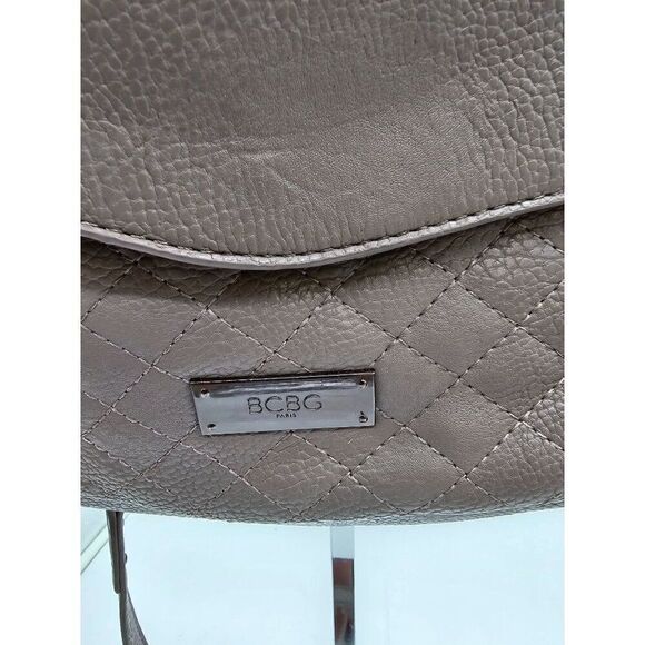 BCBG Paris Quilted Leather Crossbody Bag With Chain Strap - Picture 3 of 12